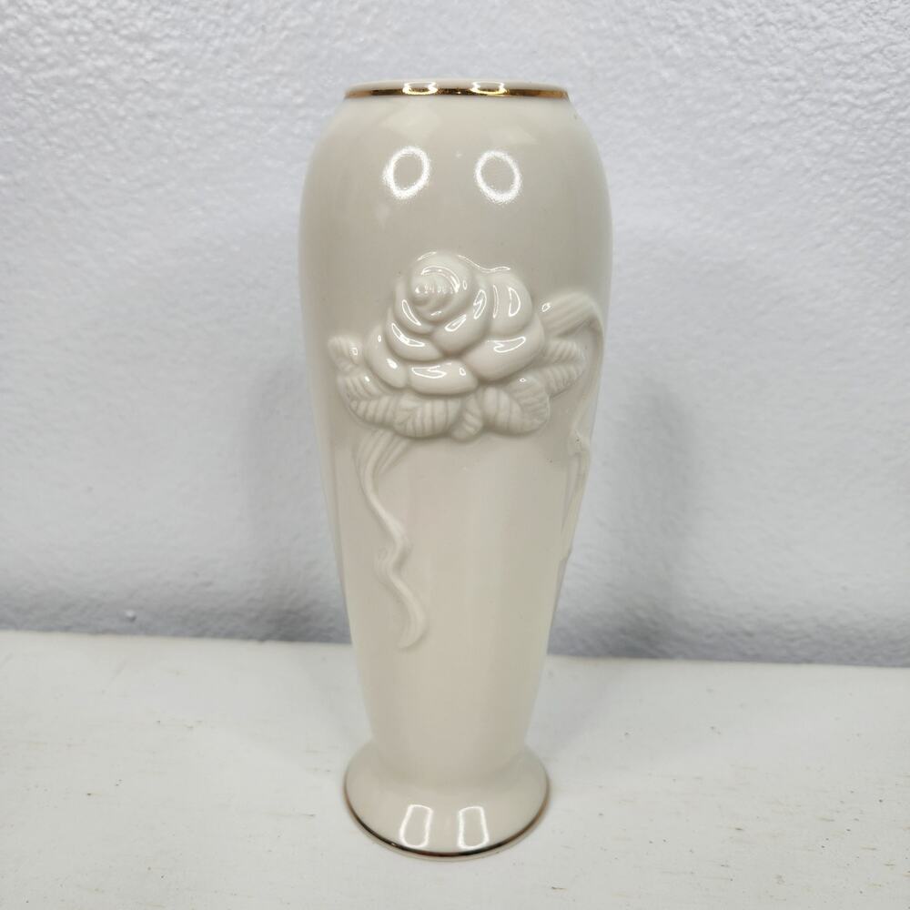 Lenox Ivory Rose Porcelain Vase With Gold Trim Quiet Luxury Elegant Romantic